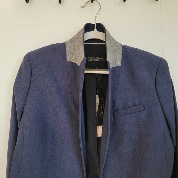 Banana Republic Navy Wool Blazer - Picture 3 of 8